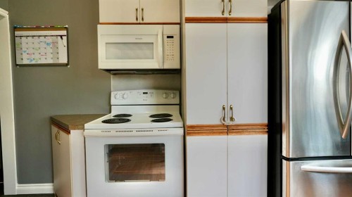 10122 106 Avenue, Peace River, AB 