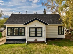 10122 106 Avenue Peace River, AB T8S 1K9
