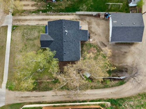 10122 106 Avenue, Peace River, AB 