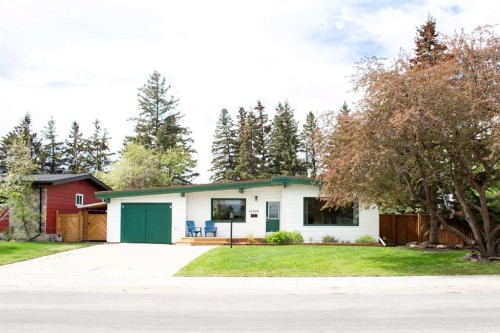 11316 102B Street  Grande Prairie, AB T8V 2Y2