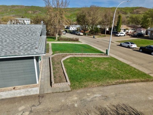 9618 80 Avenue, Peace River, AB - Outdoor