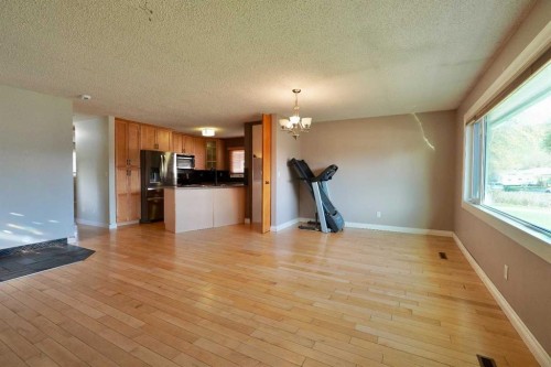 9618 80 Avenue, Peace River, AB - Indoor