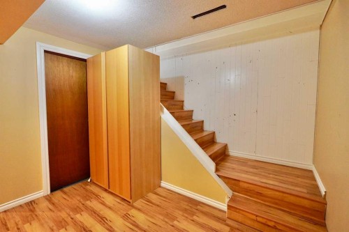9618 80 Avenue, Peace River, AB - Indoor Photo Showing Other Room