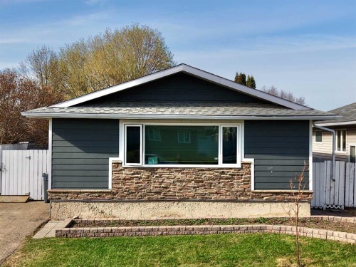 9618 80 Avenue, Peace River, AB - Outdoor