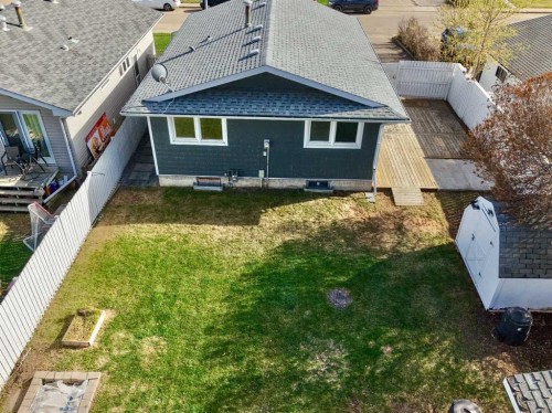 9618 80 Avenue, Peace River, AB - Outdoor