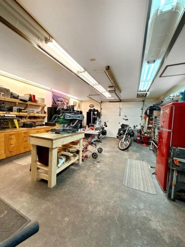 11002 Hoppe Avenue, Grande Cache, AB - Indoor Photo Showing Garage