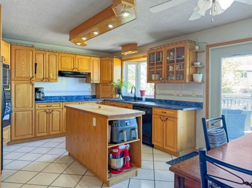 11414 Norris Crescent, Grande Cache, AB - Indoor Photo Showing Kitchen