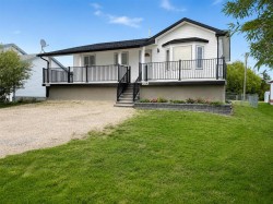 121A & 121B-71322 Range Road 262  Ridgevalley, AB T0H 0Y0