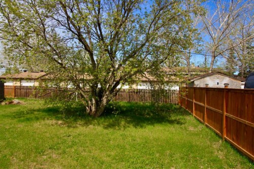 10306 101 Avenue, High Level, AB - Outdoor