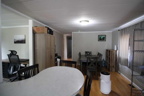 10306 101 Avenue, High Level, AB - Indoor Photo Showing Other Room