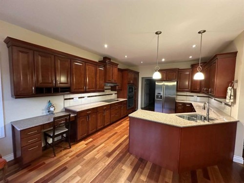5603 Gordon Lane, Valleyview, AB - Indoor Photo Showing Kitchen With Double Sink