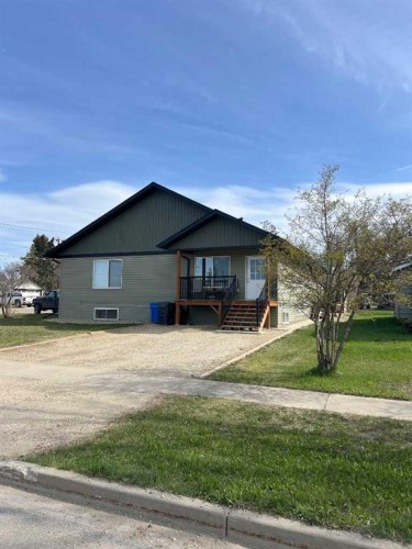 826 3Rd Avenue, Beaverlodge, AB - Outdoor