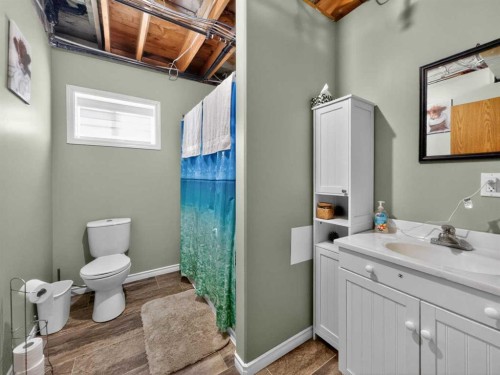 107078 Range Road 144, Rural Mackenzie County, AB - Indoor Photo Showing Bathroom