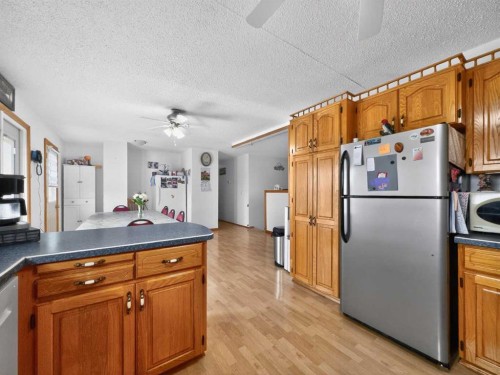 107078 Range Road 144, Rural Mackenzie County, AB - Indoor Photo Showing Kitchen