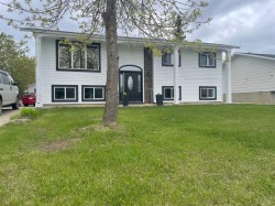 10304 117 Street Fairview, AB T0H 1L0