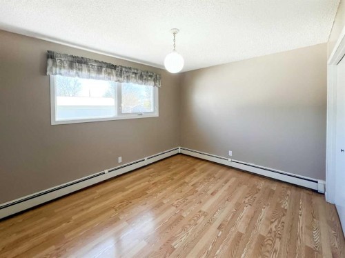 107 4 Avenue Sw, Falher, AB - Indoor Photo Showing Other Room