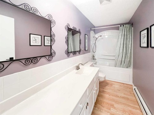 107 4 Avenue Sw, Falher, AB - Indoor Photo Showing Bathroom