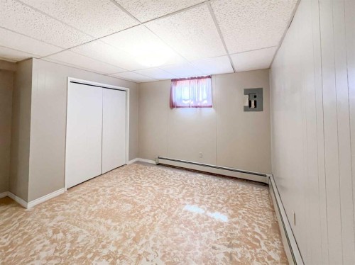 107 4 Avenue Sw, Falher, AB - Indoor Photo Showing Other Room