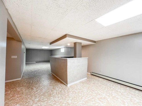 107 4 Avenue Sw, Falher, AB - Indoor