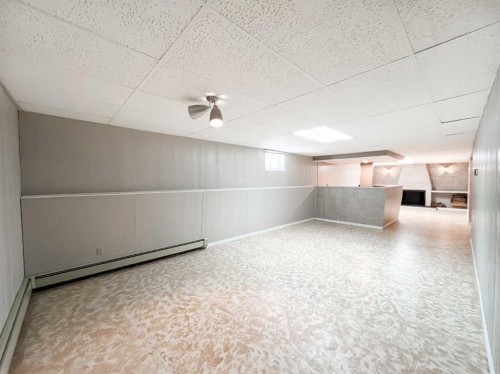 107 4 Avenue Sw, Falher, AB - Indoor