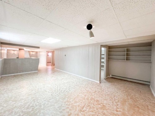 107 4 Avenue Sw, Falher, AB - Indoor