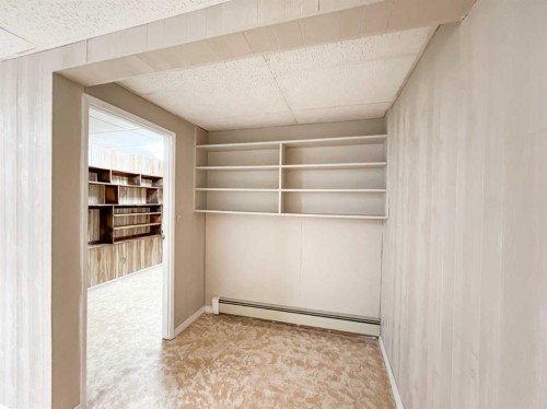 107 4 Avenue Sw, Falher, AB - Indoor Photo Showing Other Room