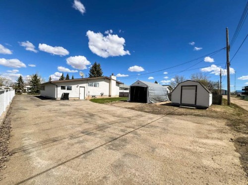 107 4 Avenue Sw, Falher, AB - Outdoor