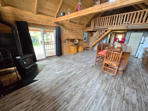 5017 50 Avenue, Berwyn, AB - Indoor