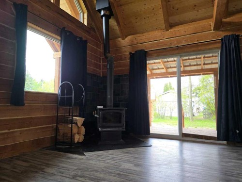 5017 50 Avenue, Berwyn, AB - Indoor Photo Showing Other Room
