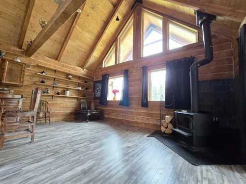 5017 50 Avenue, Berwyn, AB - Indoor Photo Showing Other Room