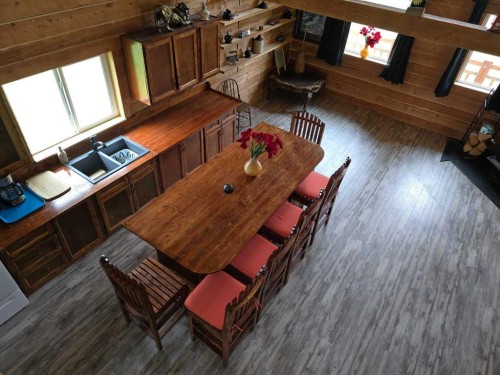 5017 50 Avenue, Berwyn, AB - Indoor