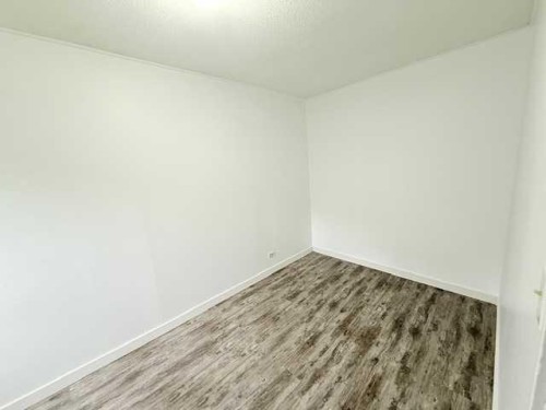 10124 104 Avenue, Peace River, AB - Indoor Photo Showing Other Room