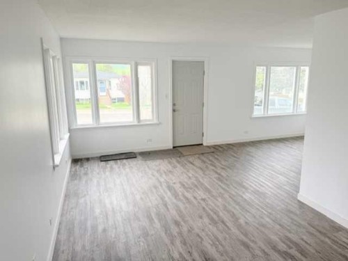 10124 104 Avenue, Peace River, AB - Indoor Photo Showing Other Room