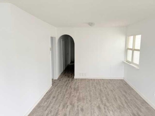 10124 104 Avenue, Peace River, AB - Indoor Photo Showing Other Room
