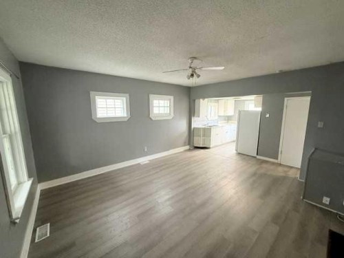 10030 102 Street, Peace River, AB - Indoor Photo Showing Other Room