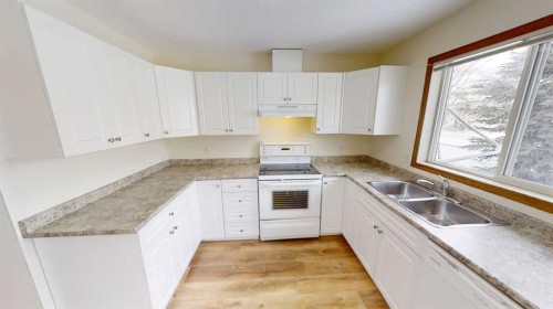 C-9318 106 Avenue , Grande Prairie, AB T8V 1H7 5