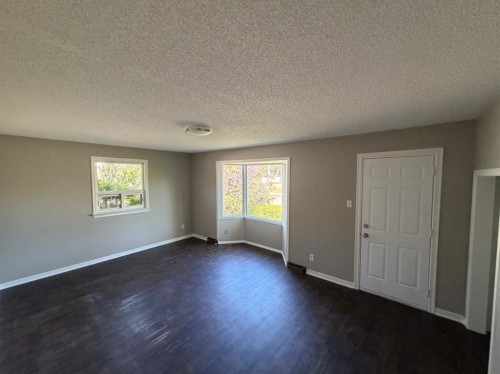 9657 Hillcrest Drive, Grande Prairie, AB - Indoor Photo Showing Other Room