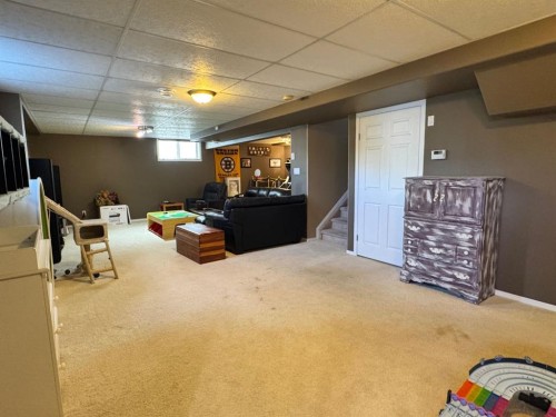 11345 110 Avenue Crescent, Fairview, AB - Indoor