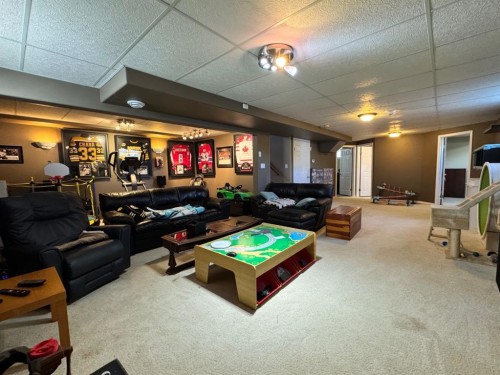 11345 110 Avenue Crescent, Fairview, AB - Indoor