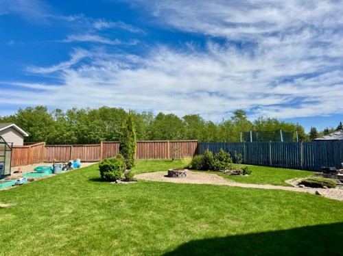 11345 110 Avenue Crescent, Fairview, AB - Outdoor