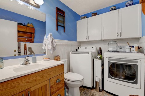 8002 103 Street, Grande Prairie, AB - Indoor Photo Showing Laundry Room