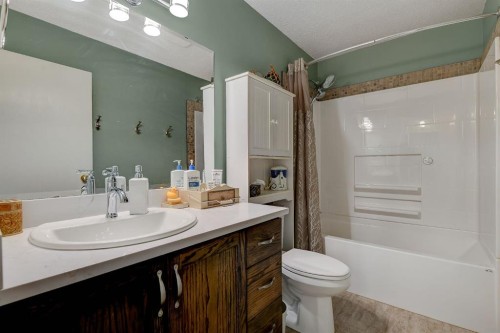 8002 103 Street, Grande Prairie, AB - Indoor Photo Showing Bathroom