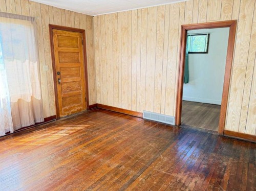 5027 46 Avenue, Spirit River, AB 
