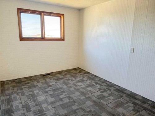 5027 46 Avenue, Spirit River, AB 