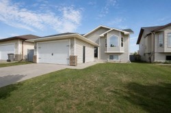9102 129 Avenue Grande Prairie, AB T8X 1R5