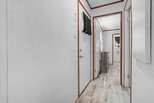 9530 112 Avenue, Clairmont, AB - Indoor Photo Showing Other Room