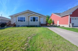 9249 94 Avenue Grande Prairie, AB T8V 7S1
