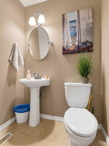 114 Moberly Road, Grande Cache, AB - Indoor Photo Showing Bathroom