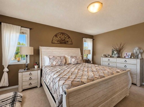 114 Moberly Road, Grande Cache, AB - Indoor Photo Showing Bedroom