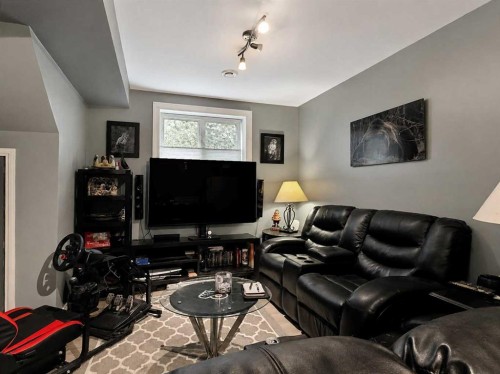 114 Moberly Road, Grande Cache, AB - Indoor Photo Showing Living Room